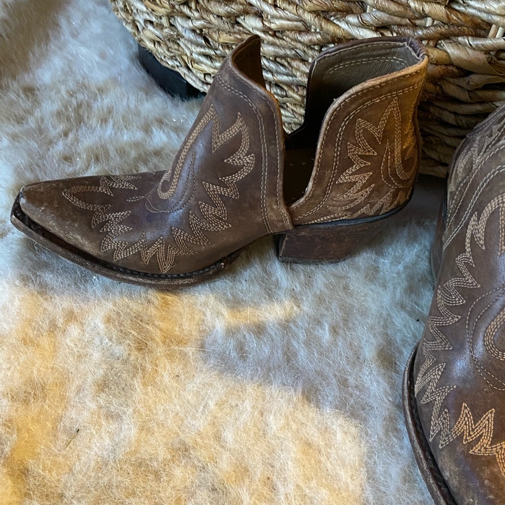 Ariat Cowboy Bootie
